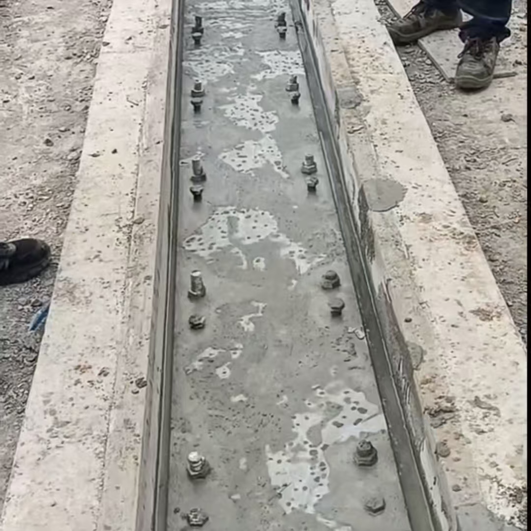 颍泉港口码头起重机龙门吊重型机械设备稳固用早强快凝轨道胶泥